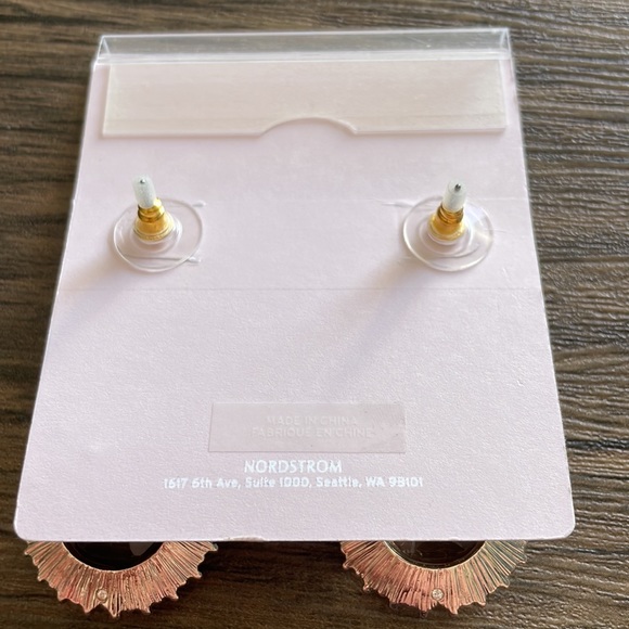 Rachel Parcell Champagne Pearl drop statement earrings. New! - Picture 6 of 6